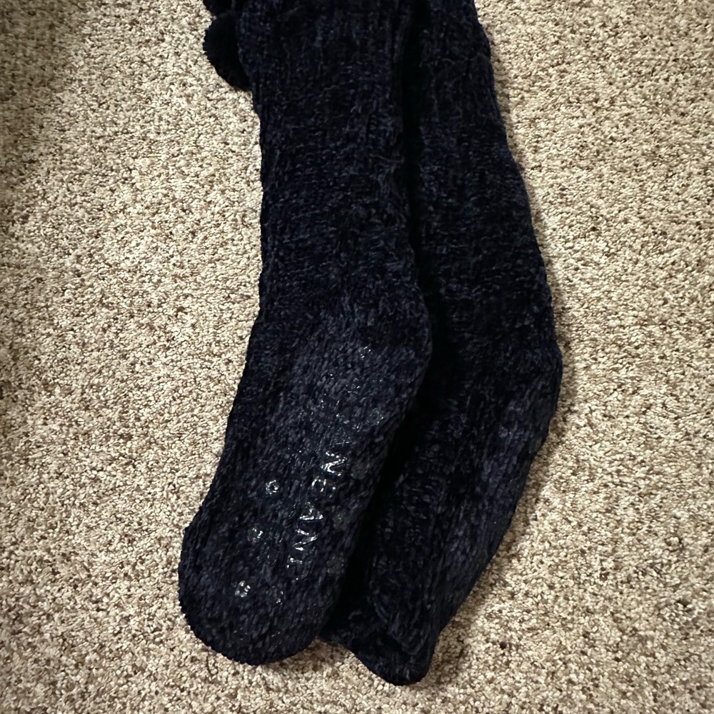 Jane and Bleecker Thick Black Socks